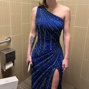 Elegant Blue One-Shoulder Dress